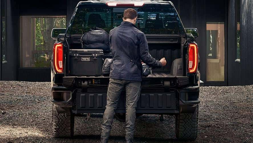 person using truck bed 2019 GMC sierra