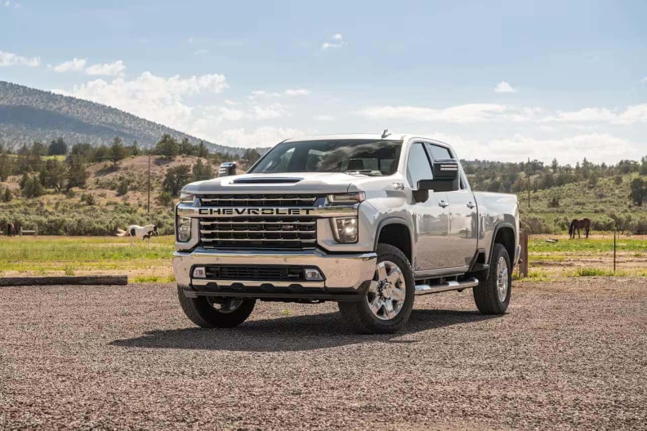 DIFFERENCE BETWEEN CHEVY 2500HD AND 3500HD