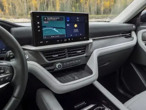 2025 EXPLORER Infotainment