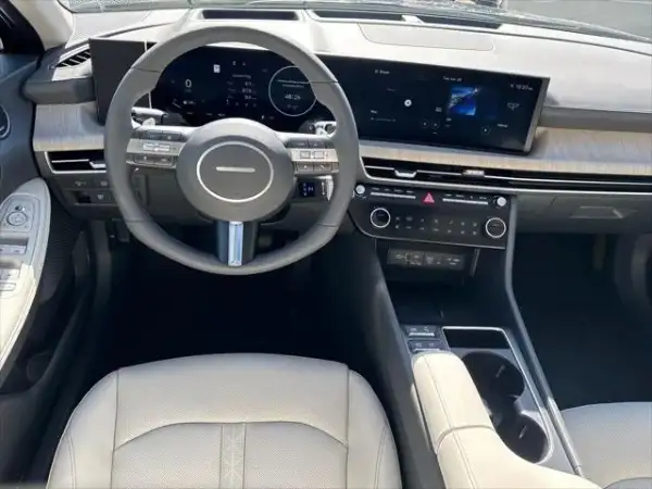 2025 Sonata Hybrid dash & infotainment