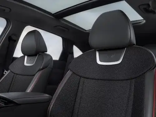 2025 Hyundai TUCSON Hybrid seats