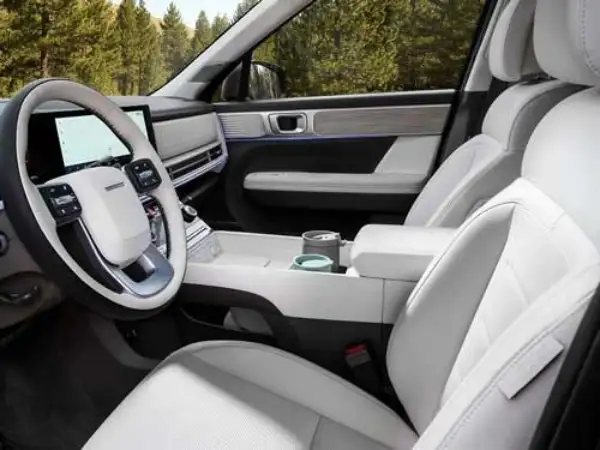 2025 Santa Fe Interior