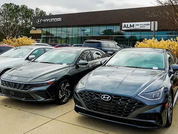 ALM Hyundai West new vehicle lot