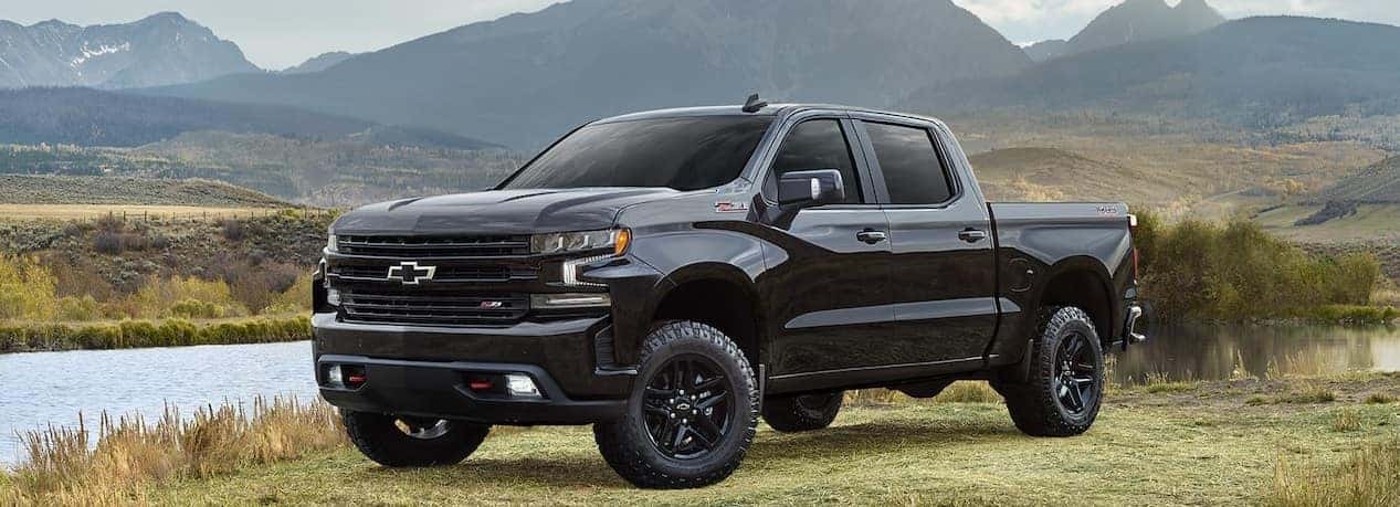 Explore the 2022 Chevy Silverado 1500 near Castroville TX