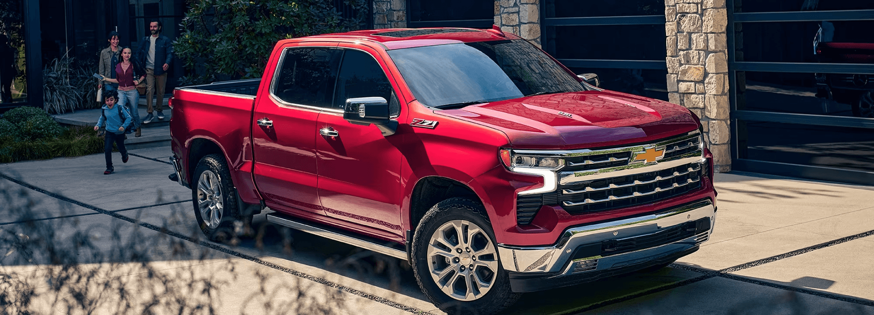 2023-Chevrolet-Silverado-1500-in-driveway