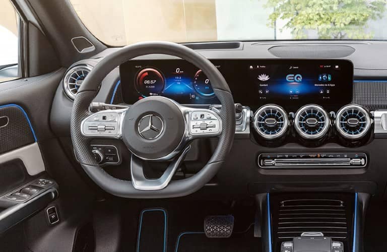 2022 Mercedes-Benz EQB steering wheel