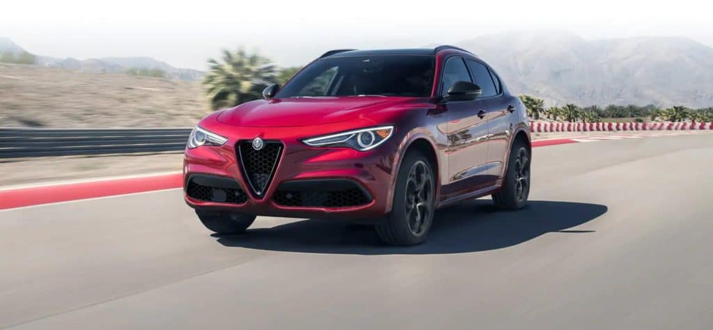 front view of the 2022 Stelvio_yyth.