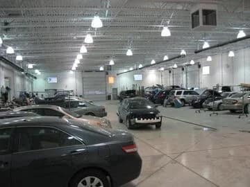 Arlington Toyota Collision Center - interior