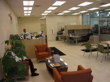 Arlington Toyota Collision Center - waiting room