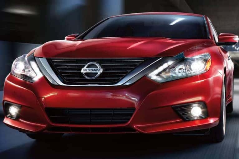 2017-Nissan-Altima-2-mobile