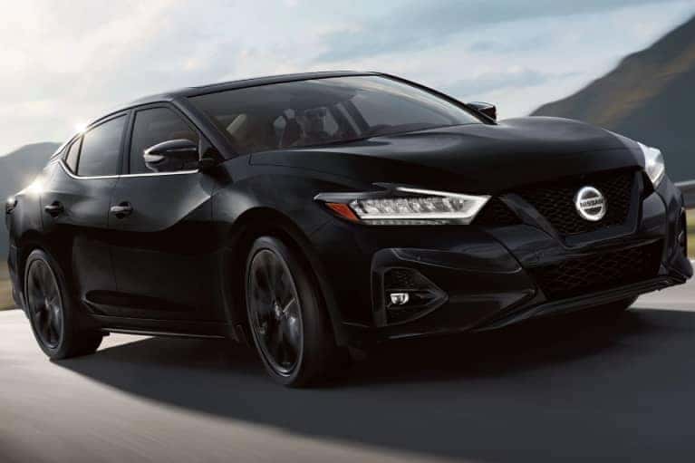 2022-black-nissan-maxima-front-right-view-mobile