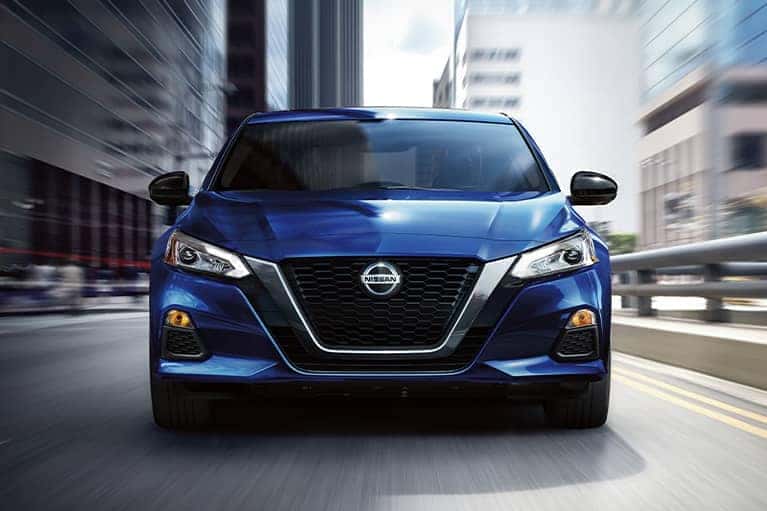 Deep Blue Pearl 2022 Nissan Altima front view_mobile
