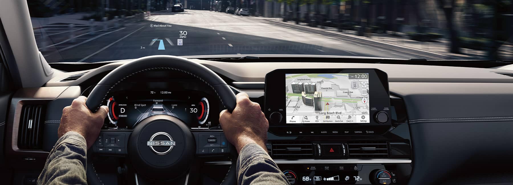 2022 Nissan Pathfinder dashboard_mobile
