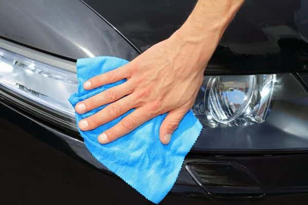 Cleaning_Front_Of_Car