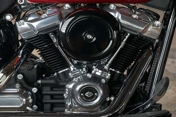 https://di-uploads-development.dealerinspire.com/avalancheharleydavidson/uploads/2017/08/003-kf3-MKE-EIGHT-Big_twin.jpg