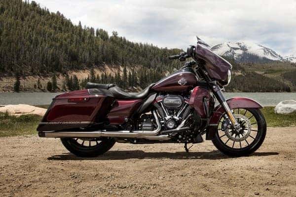 https://di-uploads-development.dealerinspire.com/avalancheharleydavidson/uploads/2018/08/19-cvo-cvo-street-glide-custom-touring-style-k3.jpg