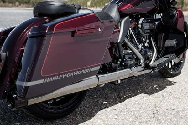 https://di-uploads-development.dealerinspire.com/avalancheharleydavidson/uploads/2018/08/19-cvo-cvo-street-glide-premium-paint-and-finishes-k4.jpg