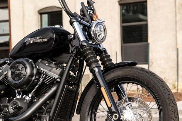 https://di-uploads-development.dealerinspire.com/avalancheharleydavidson/uploads/2018/08/19-softail-street-bob-high-performance-front-suspension-k5.jpg