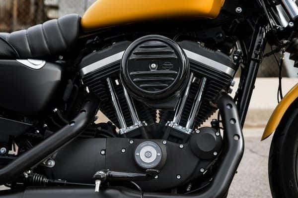 https://di-uploads-development.dealerinspire.com/avalancheharleydavidson/uploads/2018/08/19-sportster-iron-883-883cc-air-cooled-evolution-engine-k6.jpg