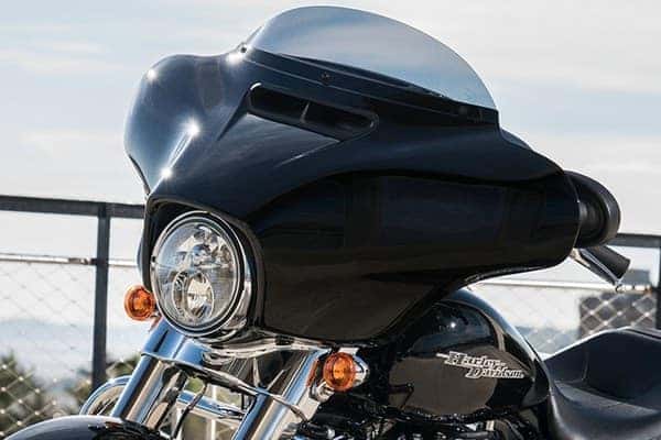 https://di-uploads-development.dealerinspire.com/avalancheharleydavidson/uploads/2018/08/19-touring-street-glide-batwing-fairing-k2.jpg