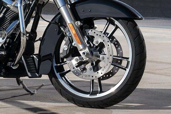 https://di-uploads-development.dealerinspire.com/avalancheharleydavidson/uploads/2018/08/19-touring-street-glide-reflex-linked-brembo-brakes-optional-abs-k5.jpg