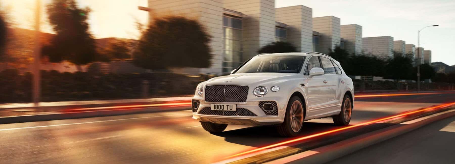 bentayga_hybrid_cityroad-white