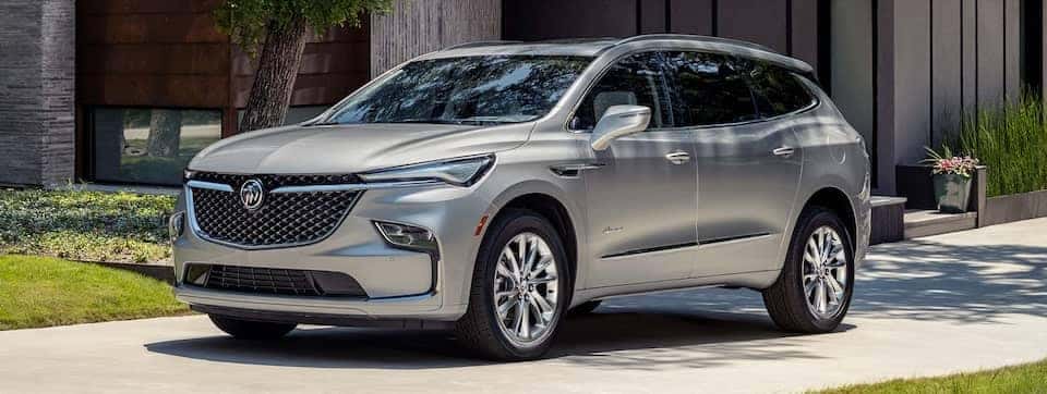 my23-buick-enclave-avenir-mov-exterior-overview-l-23BUEN00070-v2