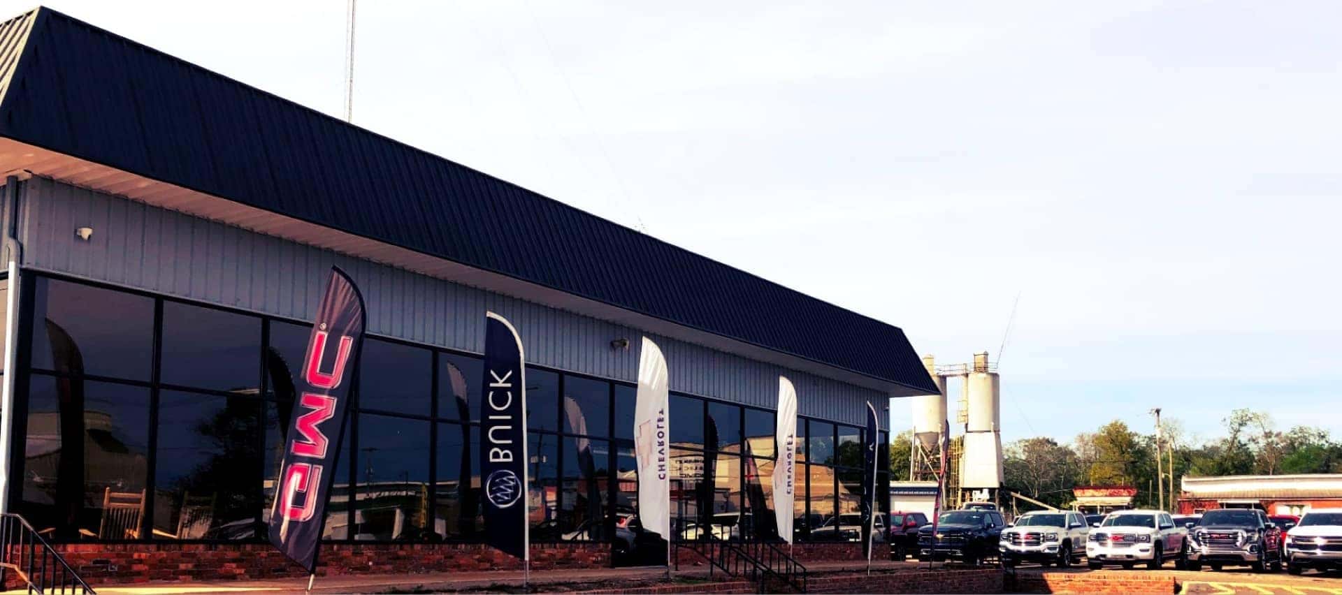 An exterior shot of Blakely Chevrolet dealership during the day.