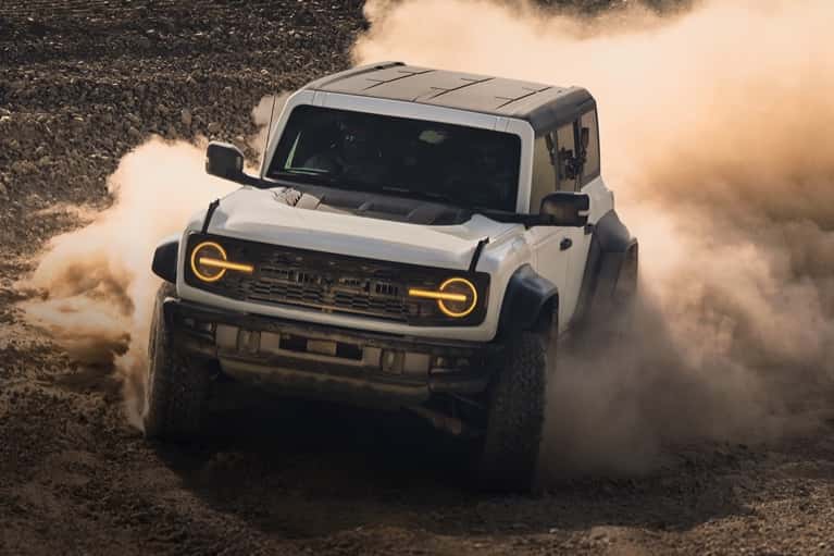 2026-Ford-Bronco-kicking-up-gravel