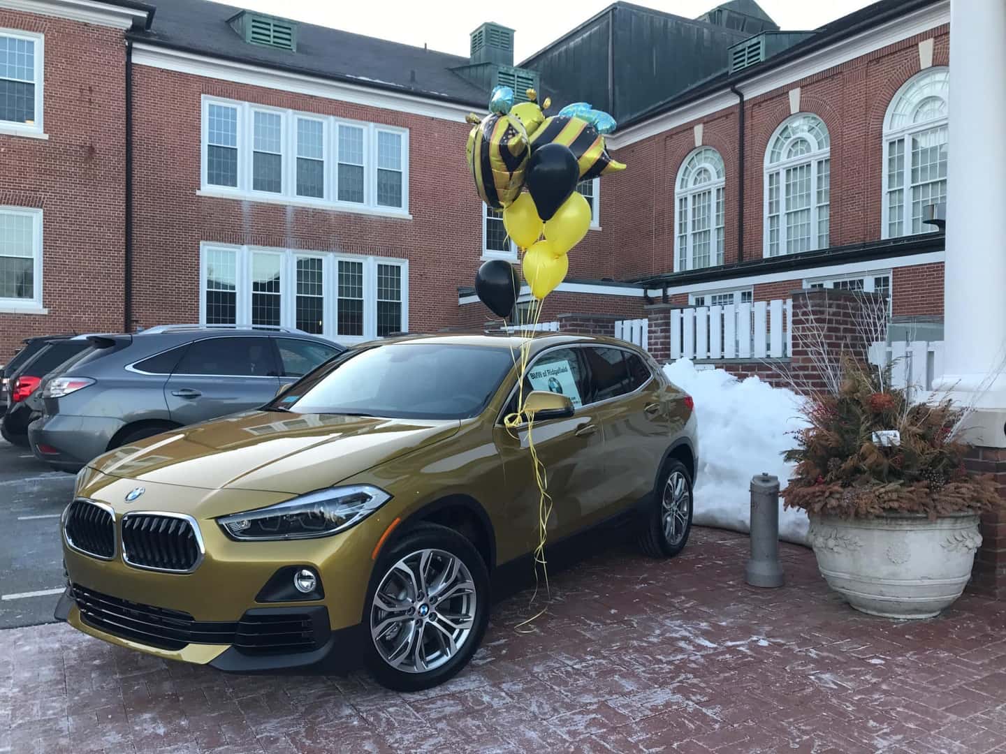 Bee-M-W