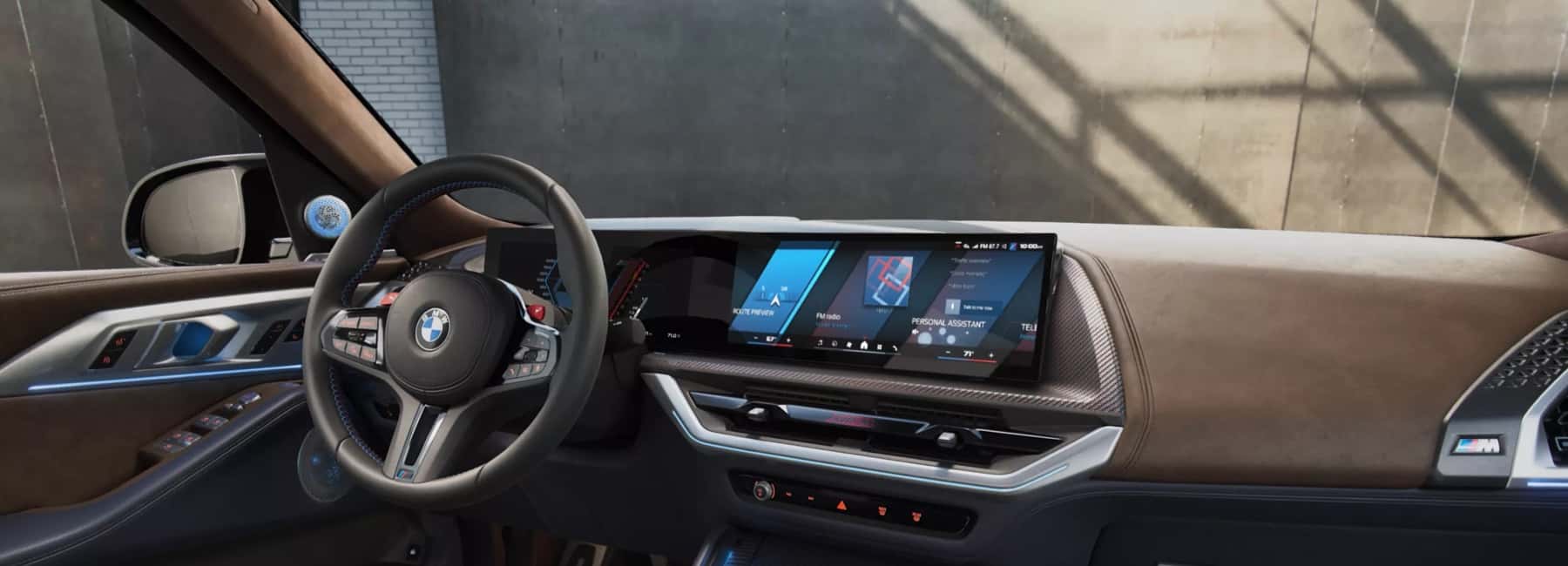 2025-BMW-XM-driving-wheel-mobile