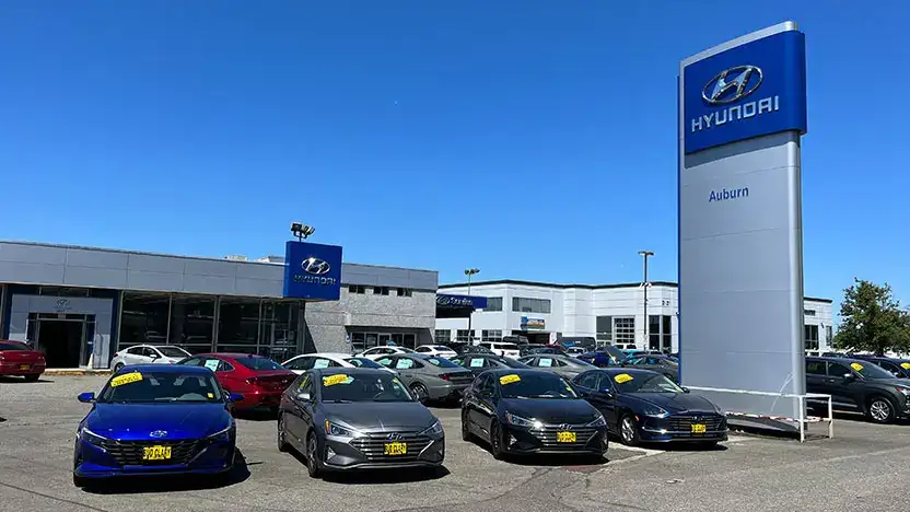 Entrance to Bud Clary Toyota dealer in Washougal, WA