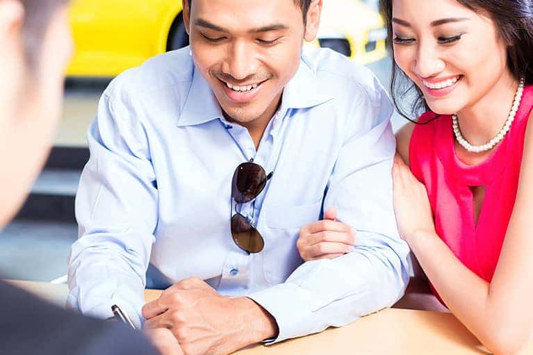 Finance-Couple_mobile