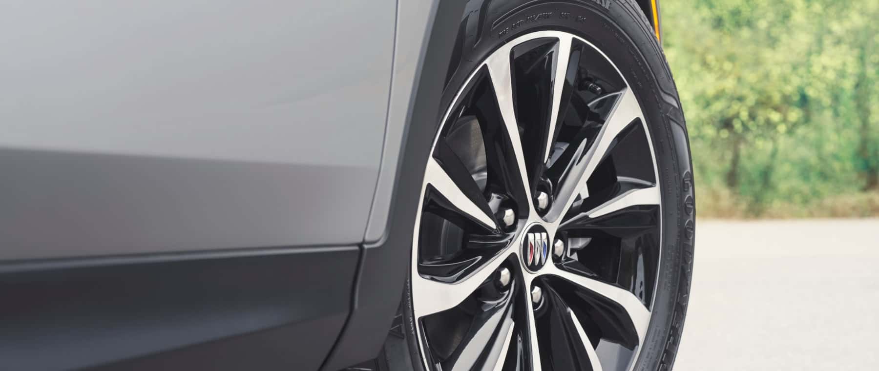 buick_gray_closeup_tire