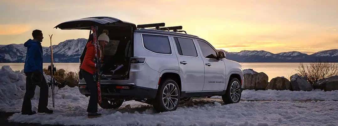 Jeep Wagoneer