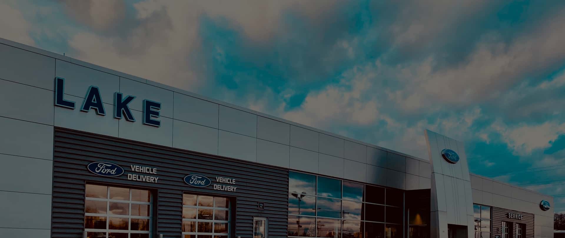 lake-auto-group-dealer-with-overlay-desktop
