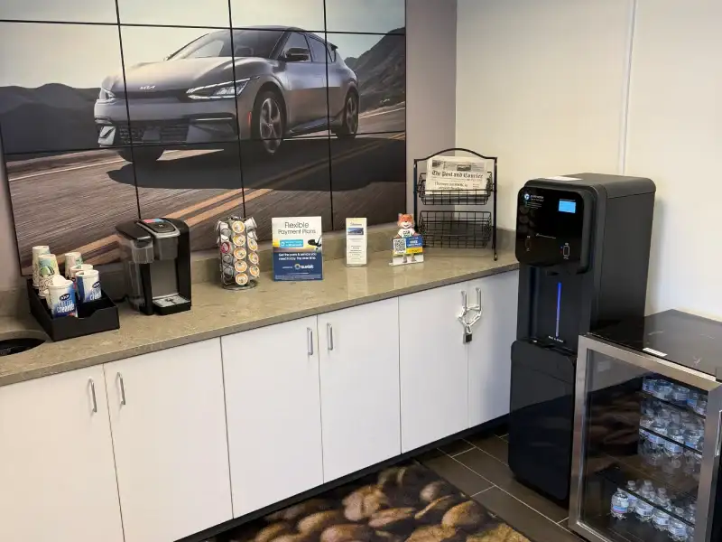 Customer Complimentary Area