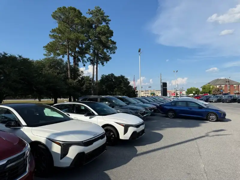 Car Town Kia Cars on Lot