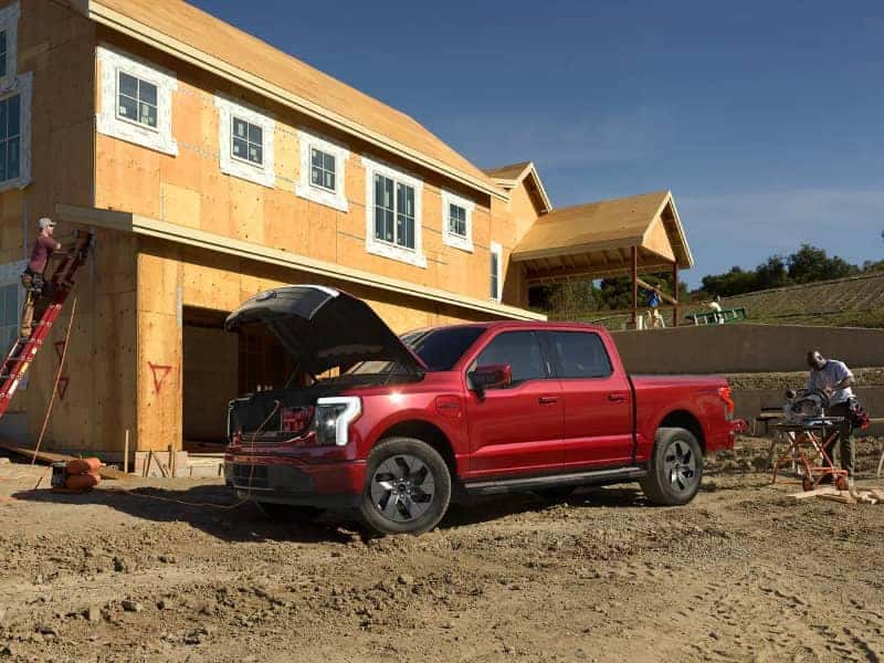 2022FordF-150Lightning-exterior-01