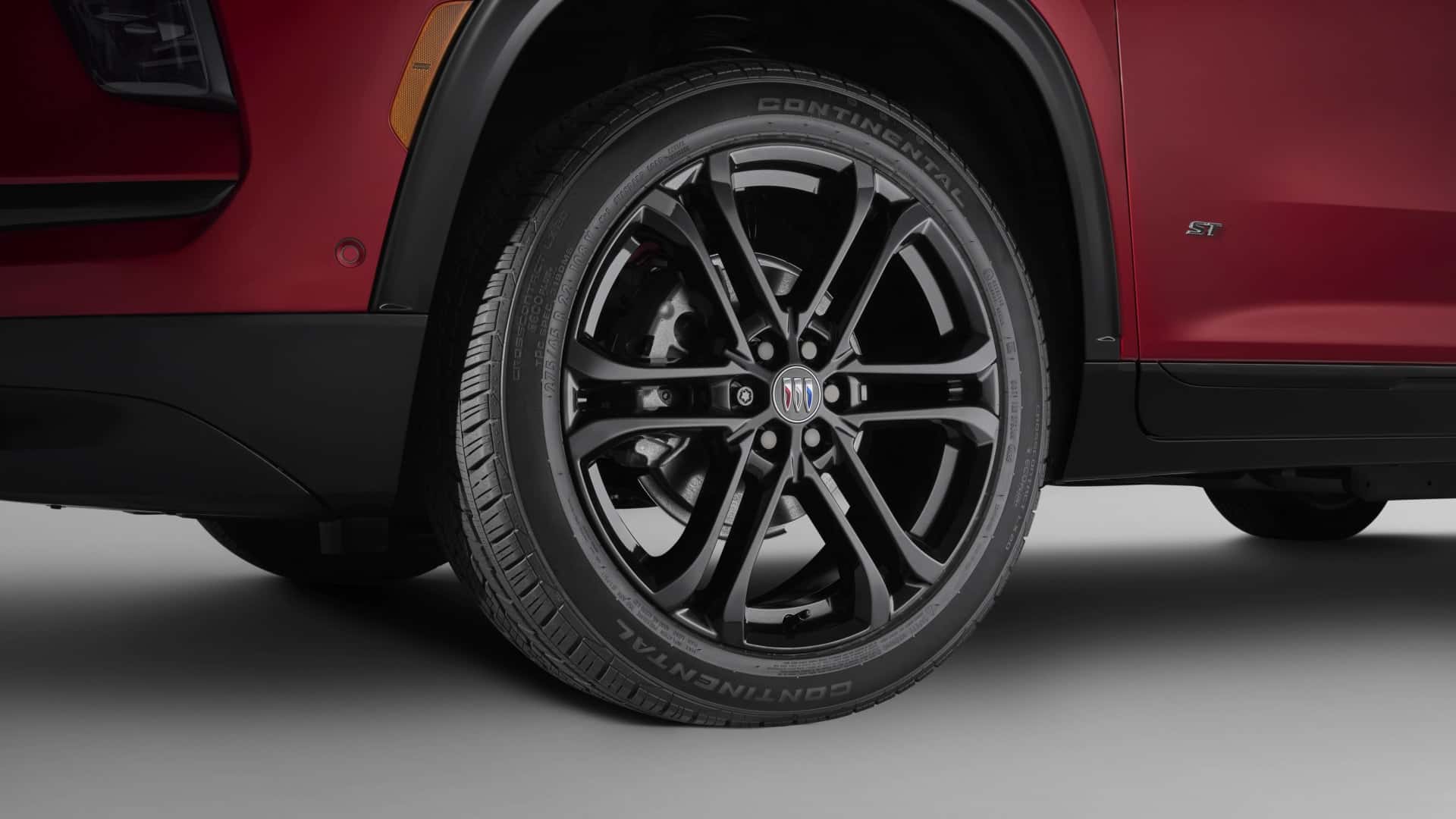 Buick Enclave 2025 Red Closeup Tire