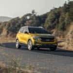 2022 Kia Seltos gold mountain highway