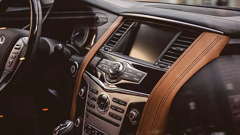 2020-Infiniti-QX80-interior-image-of-stereo