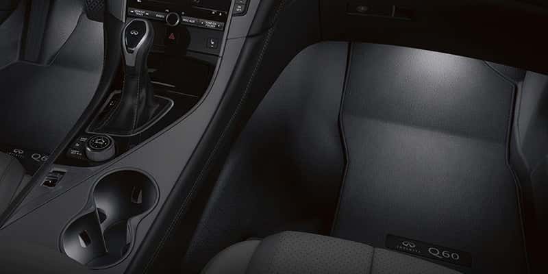 2021 Q60 03 Interior