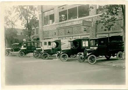 Dahl Ford Dealership 1918: 6th and King, La Crosse, WI