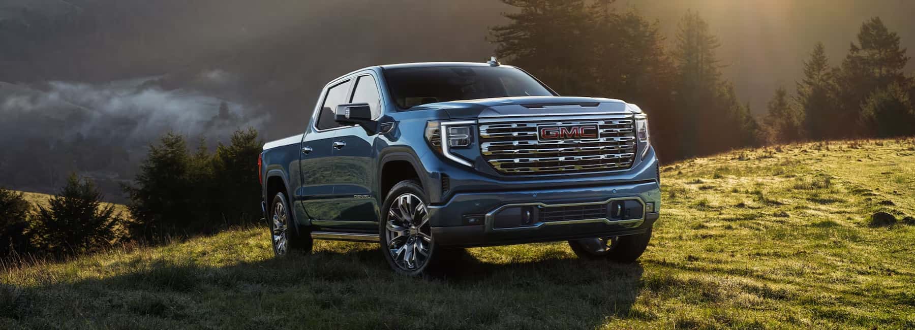 2026-GMC-Sierrs-1500-parked-on-grassy-hill