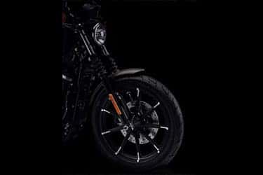 https://di-uploads-development.dealerinspire.com/dibrandhubharleydavidson/uploads/2021/01/2021-Iron883-Features-06.jpg