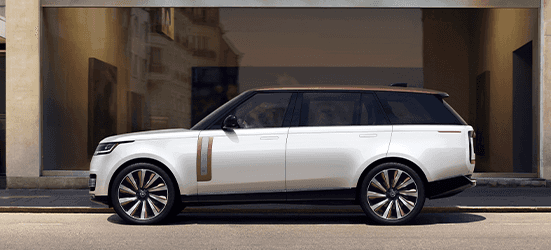 New 2025 Range Rover P400 SE SWB