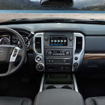2017-nissan-titan-interior-black-leather-original