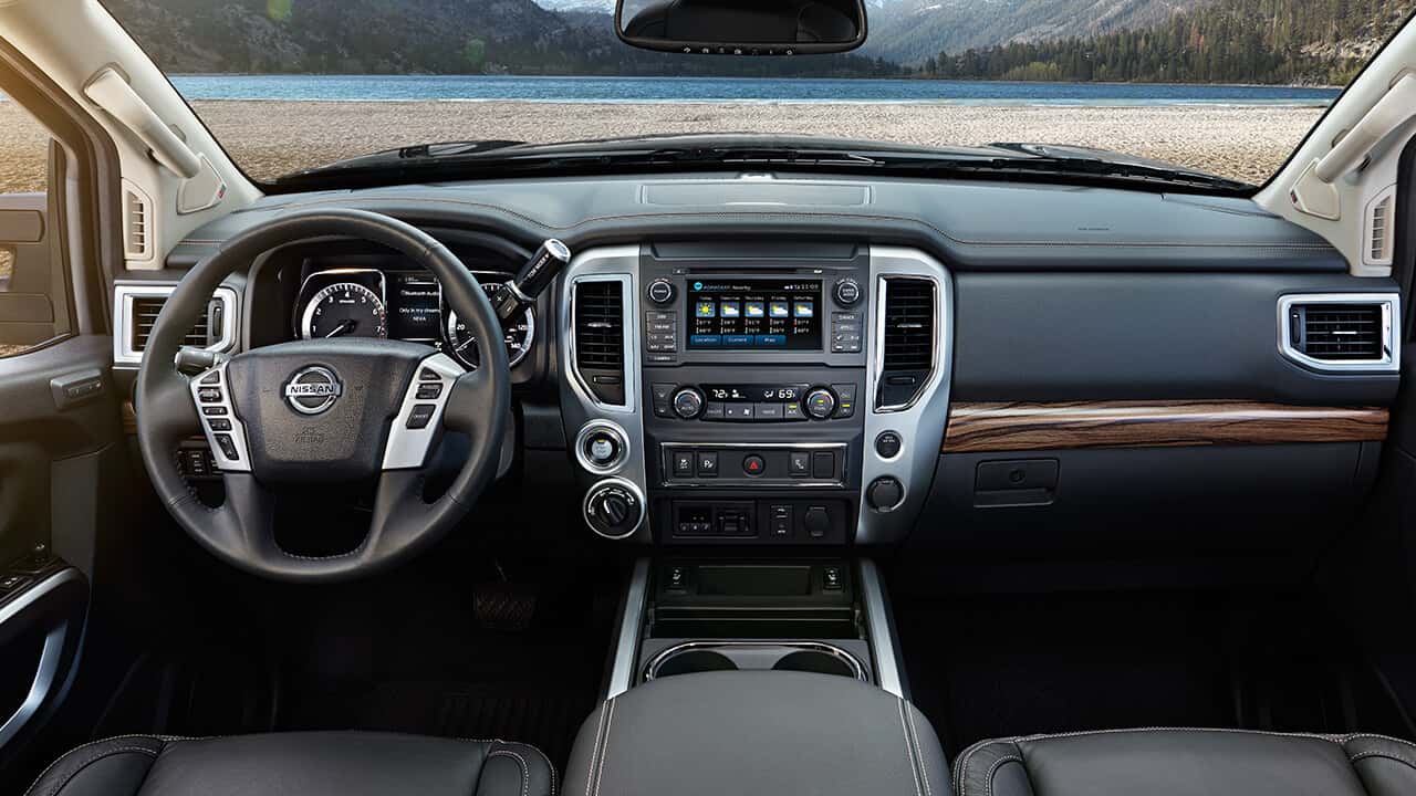 2017-nissan-titan-interior-black-leather-original