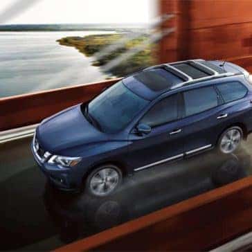 2018 Nissan Pathfinder Exterior Gallery 4